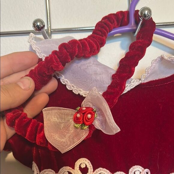💋3/$30 90s vintage Red Velvet Baby Romper with White Lace - Picture 3 of 4
